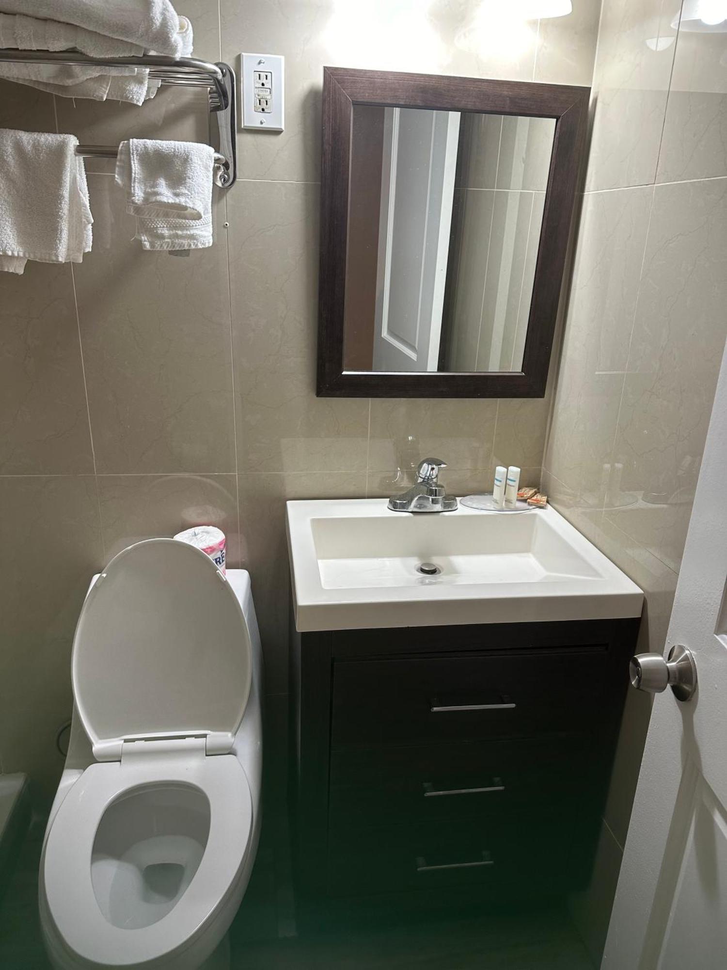 A-1 Budget Motel Хомстед Экстерьер фото