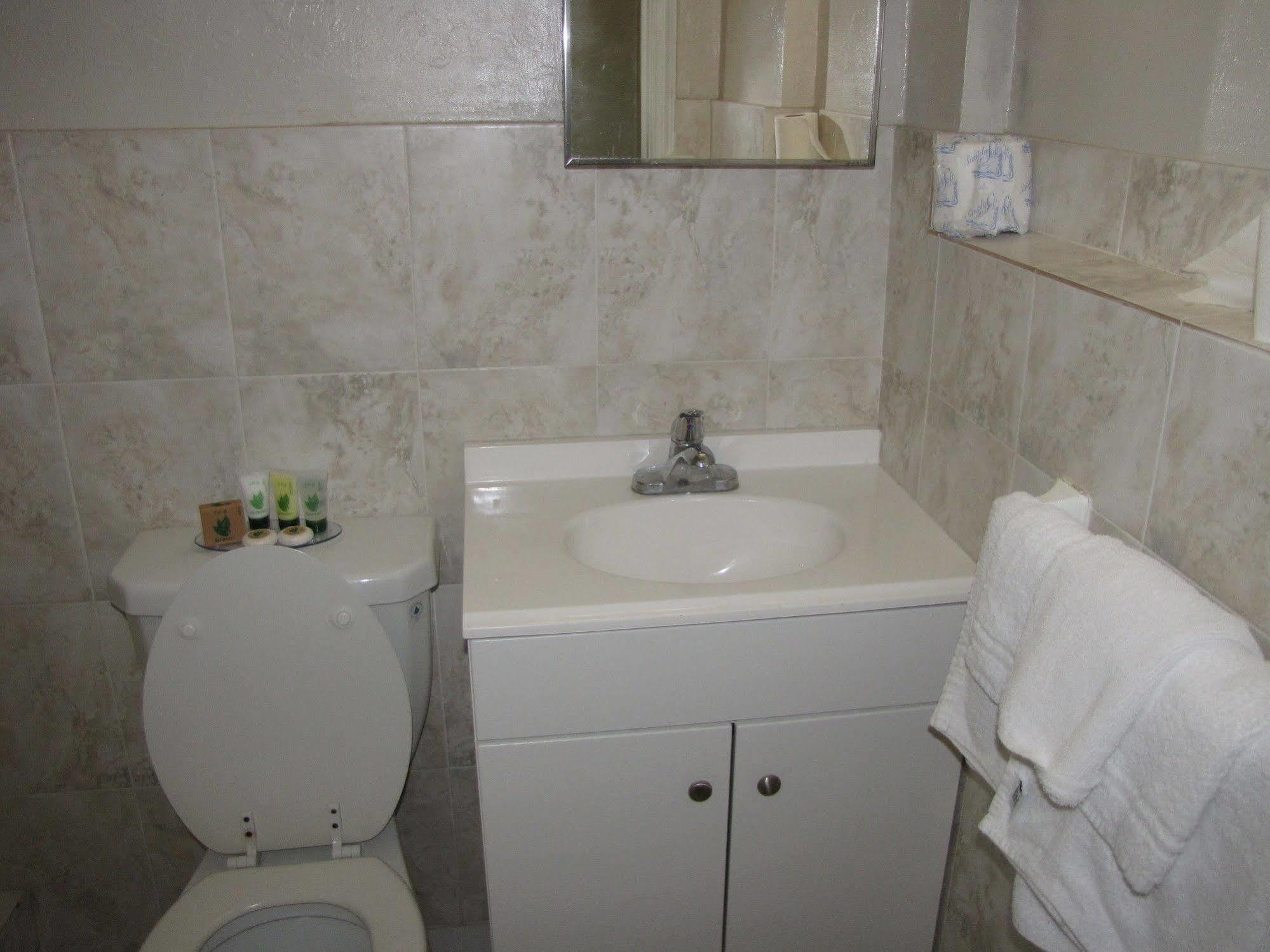 A-1 Budget Motel Хомстед Экстерьер фото